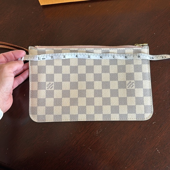 LOUIS VUITTON Damier Azur Neverfull MM GM Pochette Rose Ballerine. Like new - Picture 7 of 8